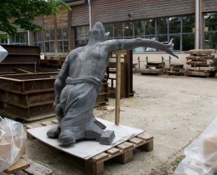 Lead sculptures restoration
