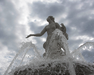 Trial run of the Latona fountain